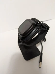 Fitbit Versa 3 mit Ladestation - Bild 1 von 1