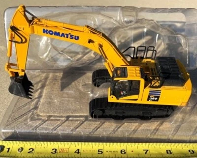2017 First Gear Komatsu PC360LC-11 Excavator 1:50 Diecast Model New - Image 1 of 4