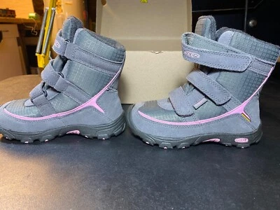 Botas de neve Girl’s Keen novas na caixa nunca usadas EUA tamanho 11. - Imagem 1 de 4