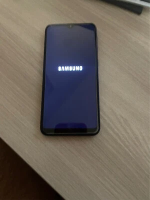 samsung a20, smartphone android, blue, ergonomico, design - Immagine 1 di 3