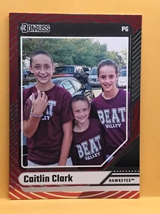2024 Panini Caitlin Clark Collezione Donruss 16 Target Red Foil Parallel SP Iowa - Foto 1 di 2