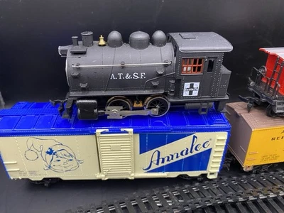 Life-Like HO Scale Model R.R. Steam Locomotive, Tracks, Power Charger, caboose, - Image 1 of 4