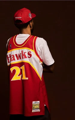 Camiseta deportiva Mitchell & Ness ATLANTA HAWKS 1987 Dominique Wilkins AUTÉNTICA ROJA Foto 1 de 4