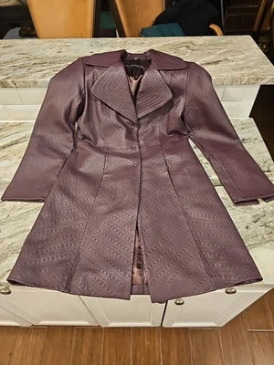Chaqueta gabardina vintage de cuero borgoña Pamela McCoy para mujer talla pequeña Foto 1 de 4