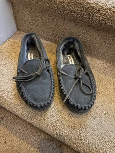 MINNETONKA ~ Moccasins ~ Slippers ~ Gray Suede Lined (Ladies 4) - Picture 1 of 2