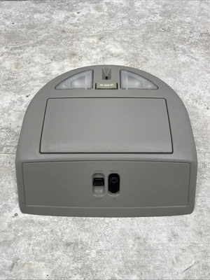Nissan TITAN 2004-2006 consola superior luz domo 26430-7S010 gris con techo corredizo Foto 1 de 4