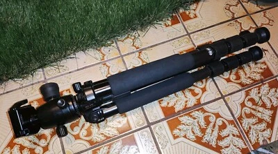 Slik PRO CF-814 4-Section Carbon Fiber Tripod - 800 Ball Head - Image 1 of 3