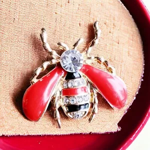 Honey Bee Brooch Pin Red Black Enamel Crystal - Picture 1 of 4