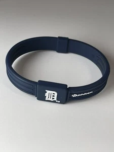 DETROIT TIGERS Phiten Titanium MLB Bracelet - Medium - NEW, LOOSE - Free Ship - Picture 1 of 2