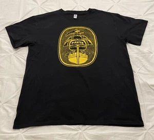 ¡NUEVO SIN ETIQUETAS! Camiseta Piratas de Pittsburgh Adulto XL Lanzamiento Promo Negra con Barco Pirata Dorado - Imagen 1 de 9