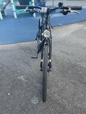 Schwinn Central Commuter Bike, 700c wheels, 21 speeds, Black - Image 1 of 4