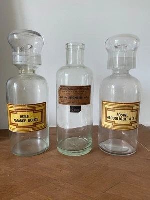 anciennes bouteilles flacons originales de pharmacie - Photo 1/4