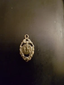 VERY RARE Our Lady Of Lourdes Virgin Mary, Large French Vintage Brass Holy Medal - Bild 1 von 2