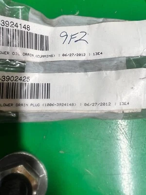 CUMMINS Oil Drain Sump Plug For 5.9L 3.9 Cummins Diesel 4B 6B 8.3C 3924148 M22 - Image 1 of 3