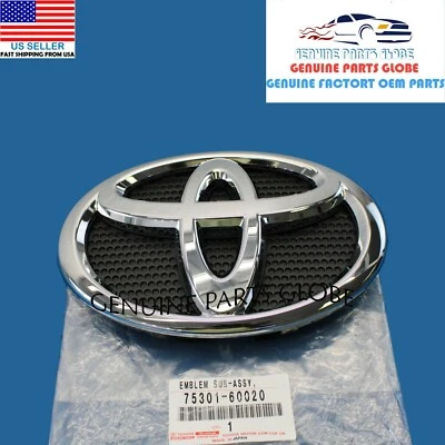 NOVO EMBLEMA ORIGINAL DO FABRICANTE TOYOTA 16-21 LAND CRUISER GRADE FRONTAL CROMADA 75301-60020 - Imagem 1 de 2
