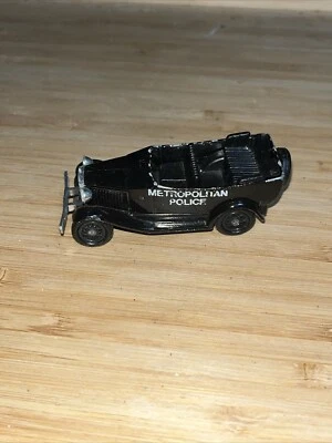 USED Lledo Ford Metropolitan Police Car Days Gone Toy Diecast Model #48 - Image 1 of 4