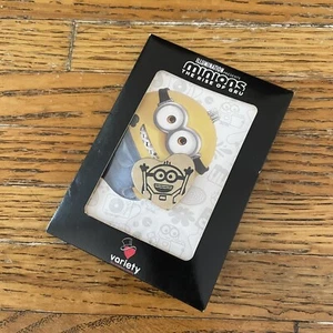 Minions Rise Of Gru Otto Variety Children’s Charity Heart Pin Gold Color New - Picture 1 of 7