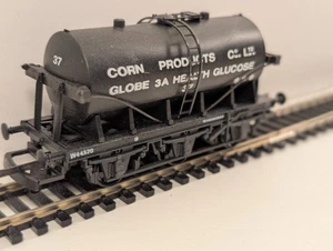 Lima 6-Wheel Tank Wagon – “Corn Products Co. Ltd.” – No. W44520 – OO Gauge - Picture 1 of 6