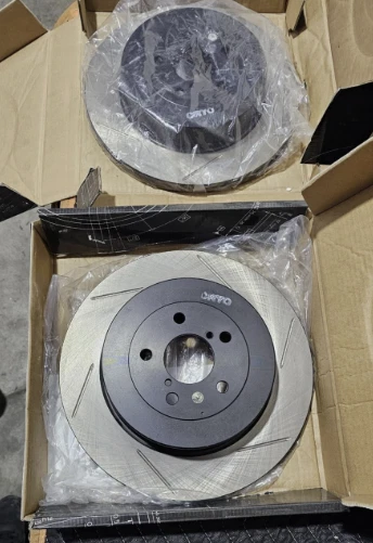 StopTech Rear left & right rotors for Subaru 2004 wrx sti 126.47020CS - Image 1 of 1