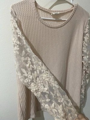 NEW Grace & Emma Top M Cream Ribbed Knit Lace Sleeve Pullover Relaxed Fit Blouse - Image 1 of 3