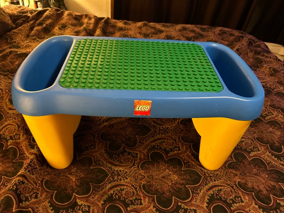 Mesa de construcción LEGO Duplo 1998 vintage escritorio para regazo con contenedores de almacenamiento laterales Foto 1 de 4