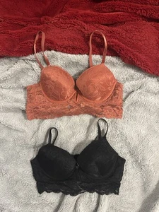 Marilyn Monroe Bras Lot of 2 Set Size 34C Black Rose Lace Padded Underwire - Picture 1 of 8