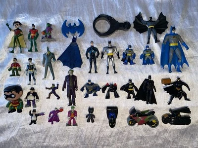 Лот из 25 фигурок DC игрушки Бэтмен, Робин, Джокер, Пингвин, Двуликие - Изображение 1 из 4