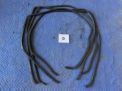 Volvo 240 244 1986-1993 sedán sello de puerta pinchazo costura moldura juego de 4 OEM #4872E Foto 1 de 4