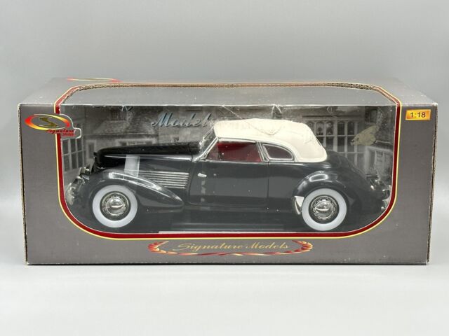 1937 Cord 812 Supercharged GOLD 1:32 Signature NMMM Series w/boxes/COA  SHARP!