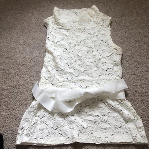 Wallis Cream Lace roll neck Sleeveless Top Size 14 - Picture 1 of 4