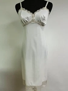 Vintage 1960s Van Raalte Ivory Full Slip with Beige Lace Trim Size 32 - Picture 1 of 5
