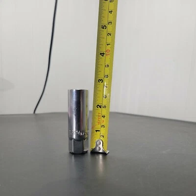 Soquete de vela de ignição Mastercraft 5/8" SAE 3/8" unidade 6 pontos  - Imagem 1 de 4