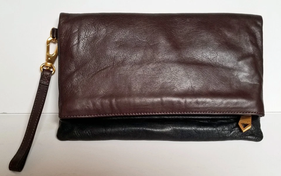 BOLSO CLUTCH CHRISTOPHER KON CUERO NEGRO Y MARRÓN ¡con BOLSO ANTIPOLVO ORIGINAL! Foto 1 de 4