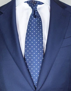 Kiton Krawatte in dunkelblau mit weißen Blumen / RegEUR240 - Bild 1 von 1