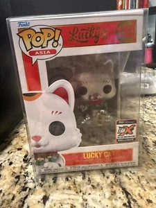 Funko Pop! Asia 190 LUCKY CAT Metallic 2023 Salt Lake (FanX Exclusive) Protector - Picture 1 of 5