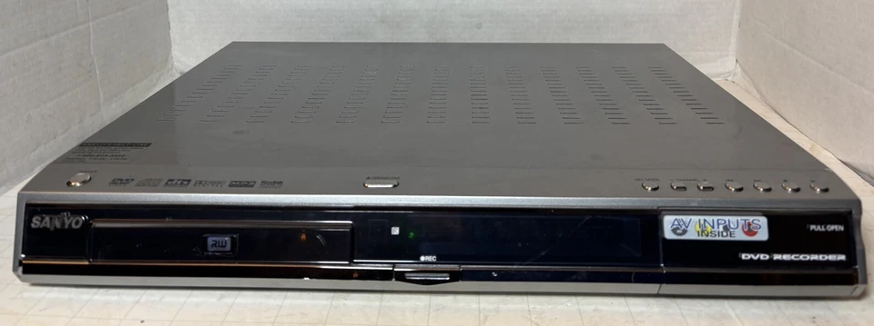 Sanyo DRW-500 Slim DVD Recorder/Player - Tested Works - No Remote - Image 1 of 4