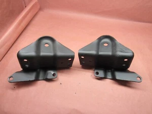 1999 - 2004 Ford F250 F350 4x4 Front Leaf Spring Hangers. Right & Left Side. OEM - Picture 1 of 17