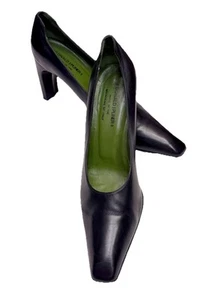 Donald J Pliner Black Leather Woman’s Pump  Shoes Size  9.5 M - Picture 1 of 21