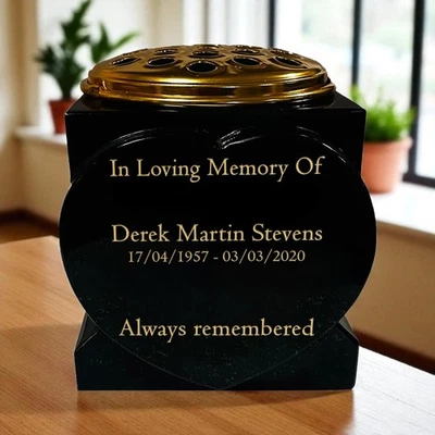 Granit Vase in Herzform - Premium schwarz mit goldenem Metall Blumentopfeinsatz - 6x6 - Bild 1 von 4