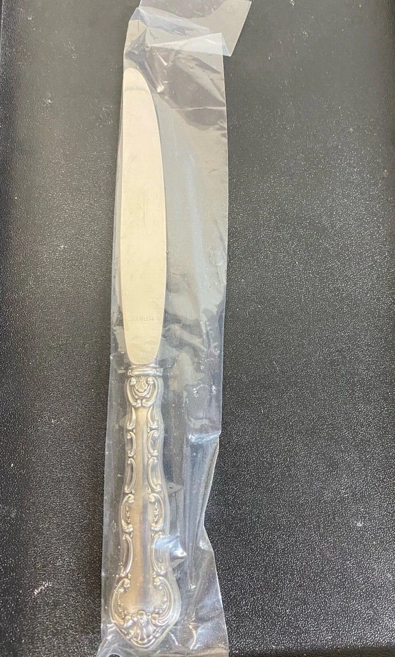 1 STRASBOURG STERLING SILVER 9 5/8"  TRUE DINNER KNIVES  TOTAL OF 6  price each - Image 1 of 1