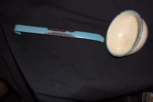 Vtg Kitchen Ladle Dipper Spoon Enamelware Cream & Blue 12" Farm Fresh - Picture 1 of 11