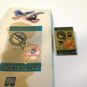 Vintage Inaugural Series Marlins vs Yankees 1997 Pin Limited Edition - Picture 1 of 6