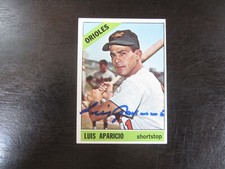 1966 Topps # 90 Luis Aparicio Autograph Signed Card JSA (M) Baltimore Orioles