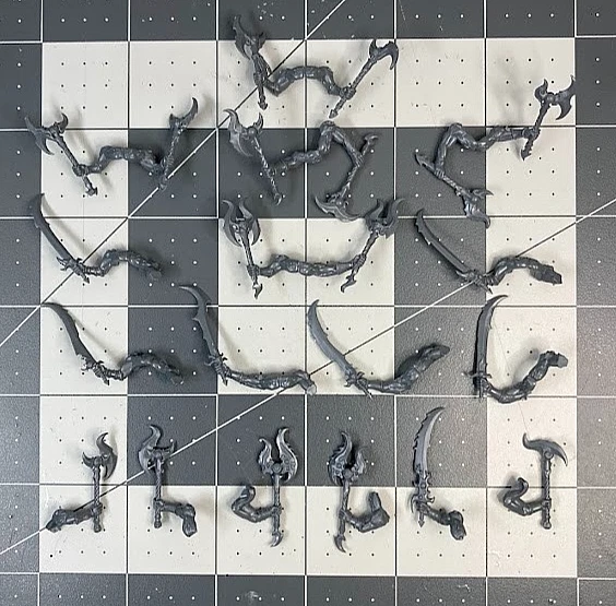 Warhammer AOS CHAOS TZEENTCH TZAANGOR ARMS lot #1 plastic GW bits Old World BA25 - Image 1 of 1