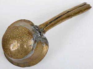 Antico Cazzuola di Setaccio Colino da Cucina IN Ottone Biedermeier Um 1820/1830 - Foto 1 di 5