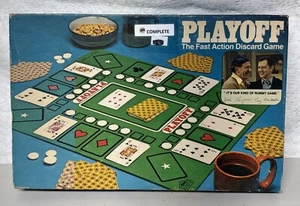 Juego de descarte de acción rápida de playoffs 1975 vintage Milton Bradley completo 8 en adelante - Imagen 1 de 3