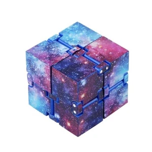 Giggle Zone Galaxy Infinity Cube, Blocco Giocattolo Fidget per Sollievo dallo Stress - Foto 1 di 6