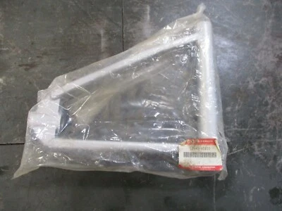 87 NOS SUZUKI LT500R QUADZILLA BRAZO DE SUSPENSIÓN SUPERIOR LH BRAZO A 52440-43b00 Foto 1 de 3