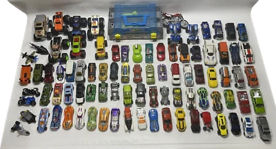 Hot Wheels Mattel  Dual Launcher Travel Case for 1:64 scale diecast & 88 lot - Image 1 of 4