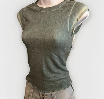 Camiseta elástica Free People verde aloe manga gorra pequeña para mujer Foto 1 de 4